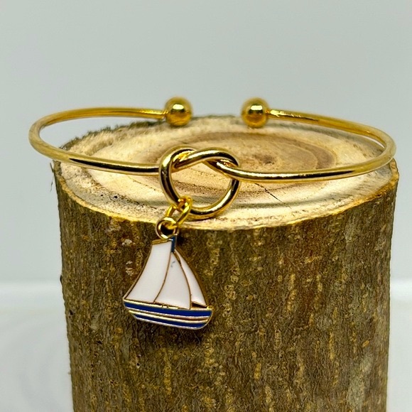 Handmade Heart-Shaped Sailboat Bangle Bracelet! - Picture 3 of 4
